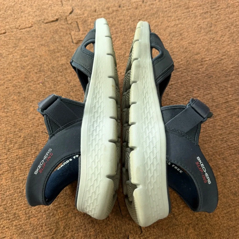 Skechers Hands Free Slip-ins GO WALK 6 Mens Navy Red Sandals 229210 NVRD Size 10